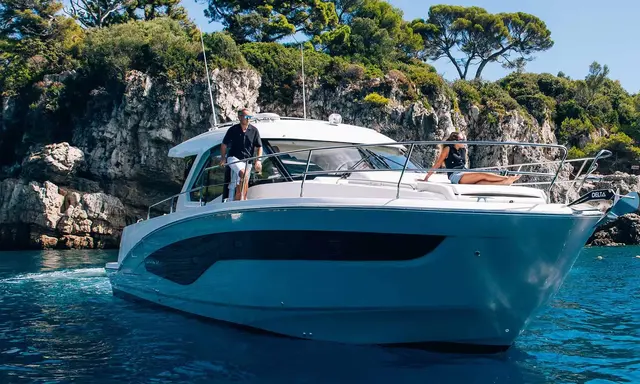 BENETEAU Antares 12 Coupe Joins Florida Yacht Display