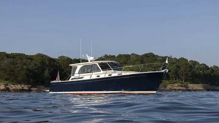 Official Back Cove 412 image supplied by Back Cove Yachts.