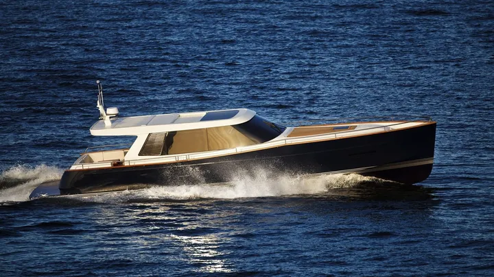 Official Contest 52MC FASTLANE image supplied by Contest Yachts.