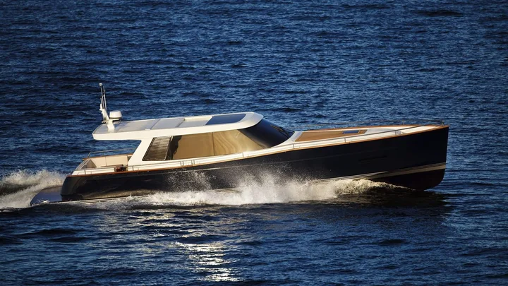 Official Contest 52MC FASTLANE image supplied by Contest Yachts.