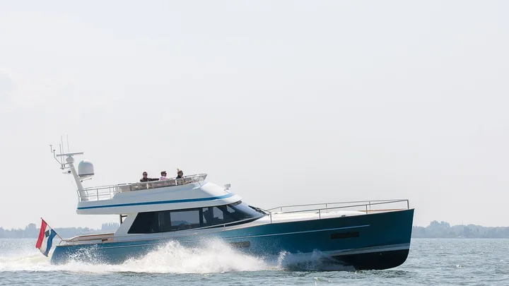Official Contest 52MC FLYBRIDGE image supplied by Contest Yachts.