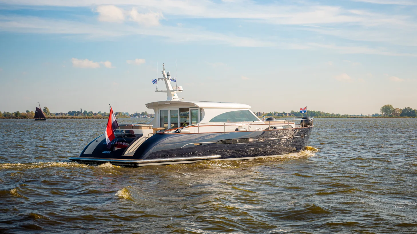 Official Aquanaut Hommage 52 image supplied by Aquanaut Dutch Craftsmanship.