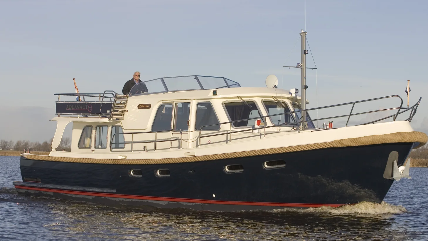 Official Aquanaut European Voyager 1500 image supplied by Aquanaut Dutch Craftsmanship.