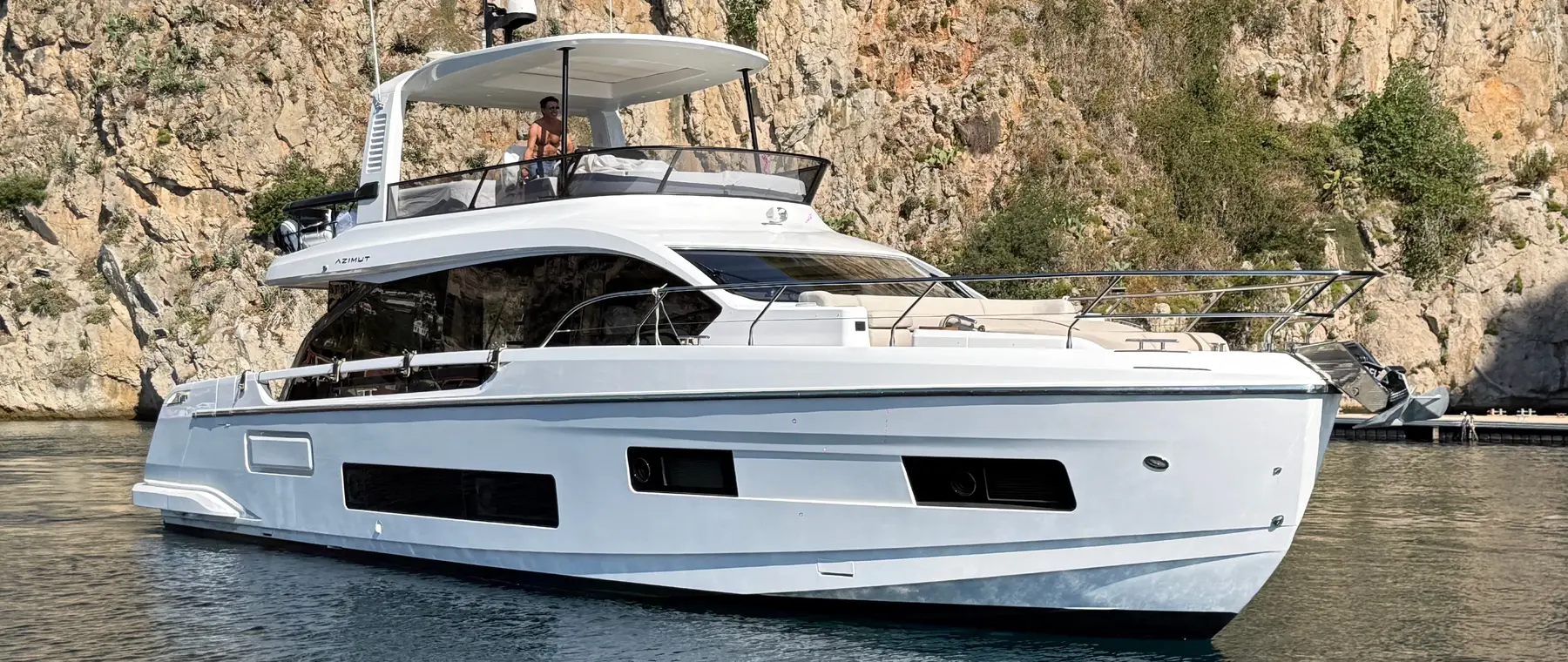 Official 2026 Azimut 62 Fly Monaco listing image