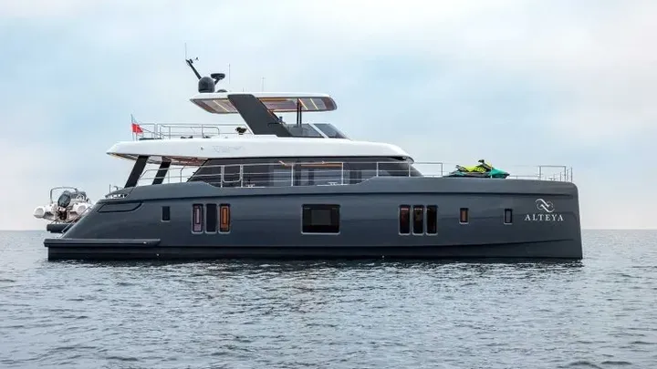 70 Sunreef Power NEXT — official model image