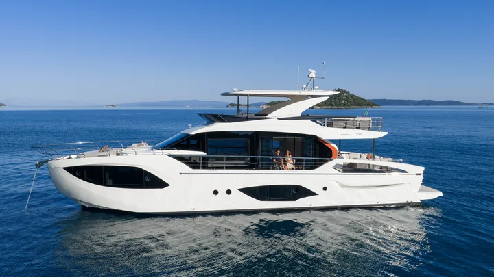 Official Absolute 70 FLY model image from Absolute Yachts.
