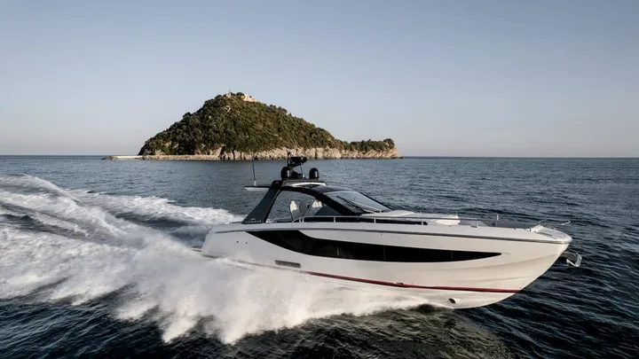 Official Azimut Verve 42 model image from Azimut Yachts.
