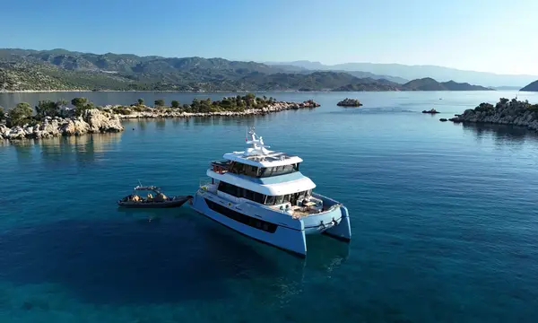 Bering BC60 Interior Tour Shows Delivered 18.9m Expedition Catamaran