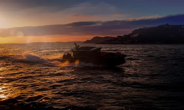 BRABUS Shadow 38 Range Makes World Premiere at Cannes 2026