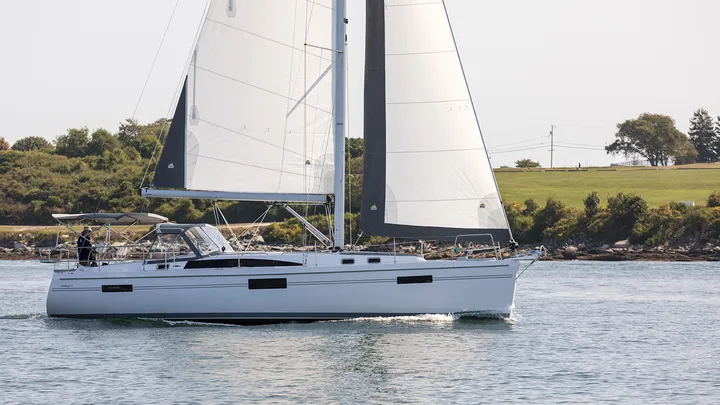 Official Catalina 426 model image from Catalina Yachts.