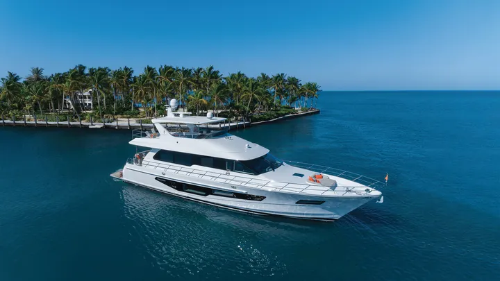 Official CL Yachts CLB72 model image from CL Yachts.