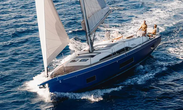 Oceanis 47: Cockpit and Cabin Choices on a 14.6m Cruiser