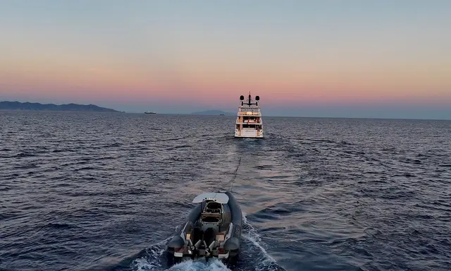 900-Nautical-Mile Yacht Tender Tow Puts Monitoring in Focus