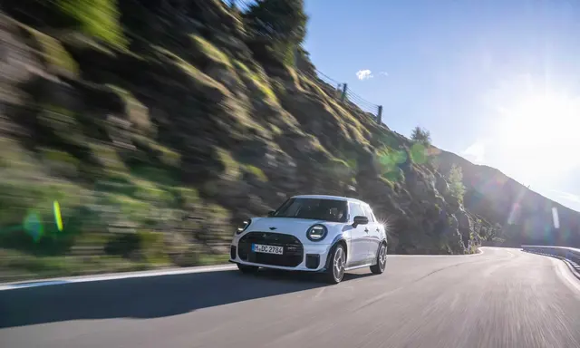 MINI Cooper S Five-Door Pairs 204hp with Weekend Space