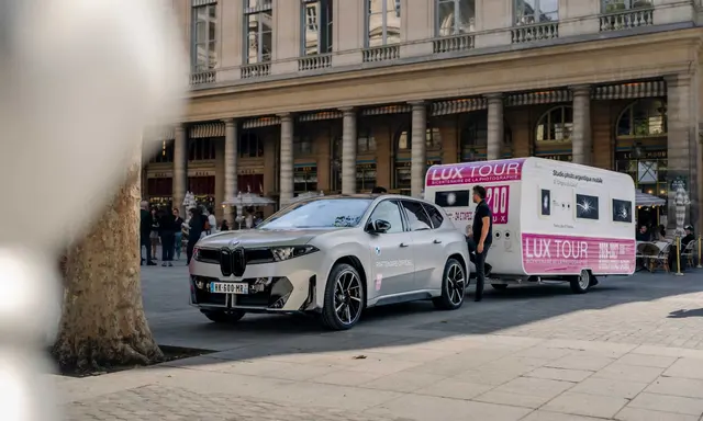 BMW Electric Art Car Hosts a Heartbeat-Powered Photo Project