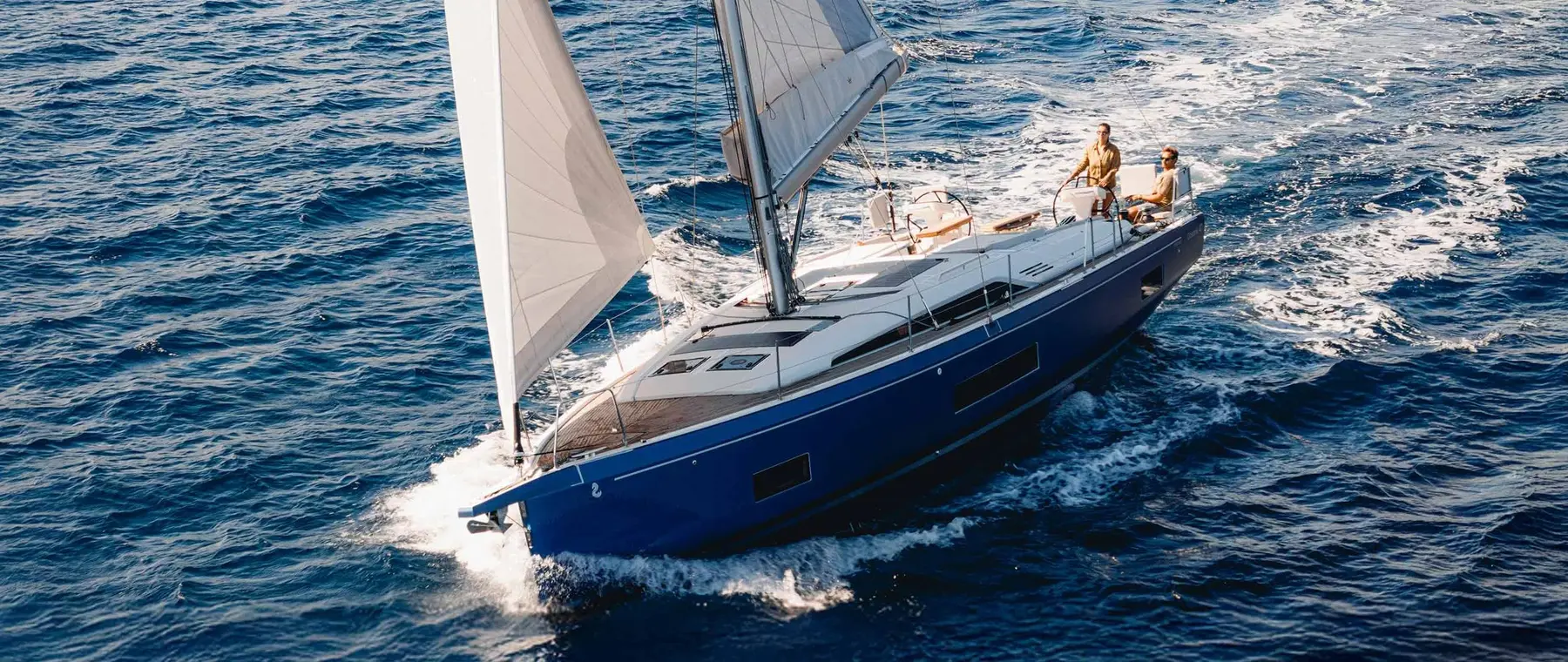Official source-specific image: BENETEAU.