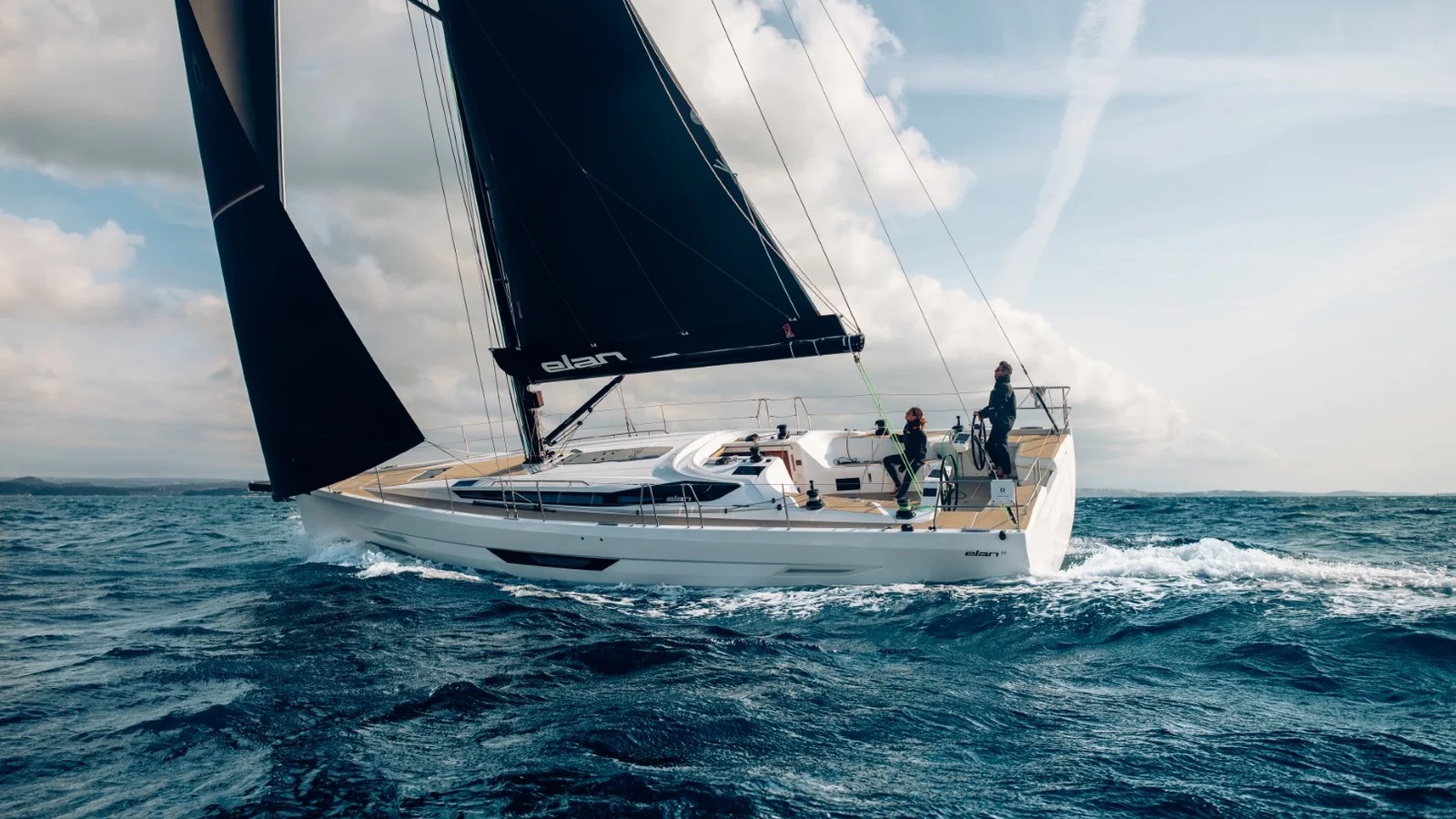 Official Elan E6 model image from Elan Yachts.