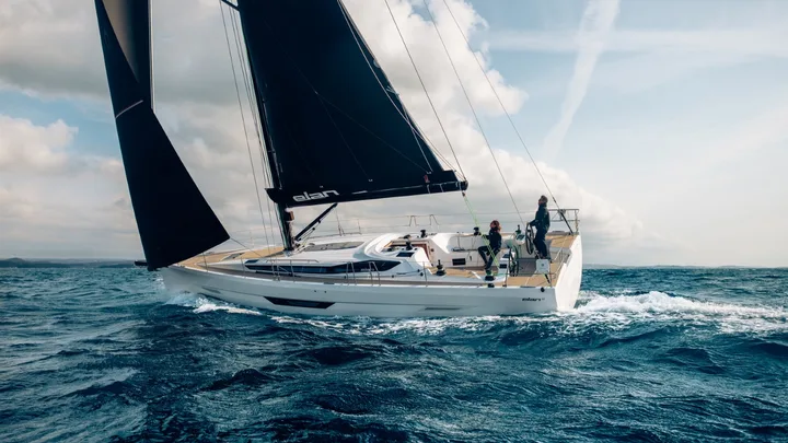 Official Elan E6 model image from Elan Yachts.