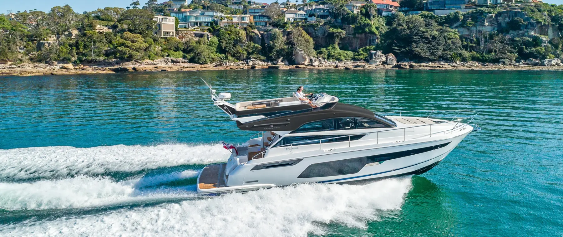 Official Fairline Squadron 50 Keeps 15.64m Flybridge Cruiser at Up to 32 Knots image
