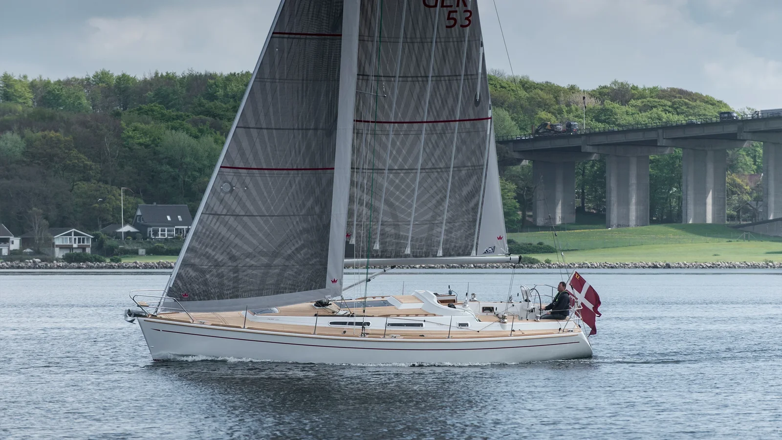 Official Faurby 420 model image from Faurby Yachts.