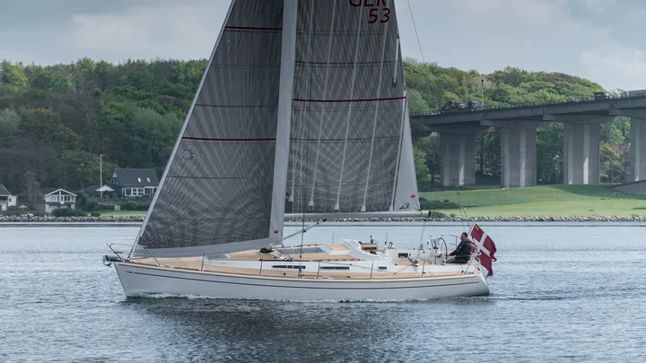 Official Faurby 420 model image from Faurby Yachts.