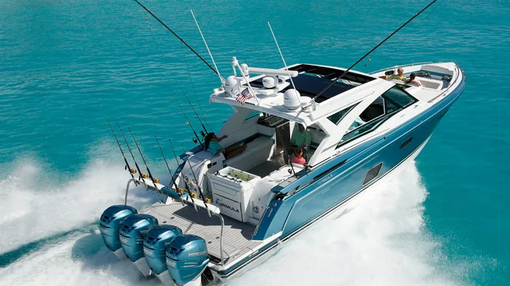 Official Formula 430 Super Sport Crossover model image from Formula Boats.