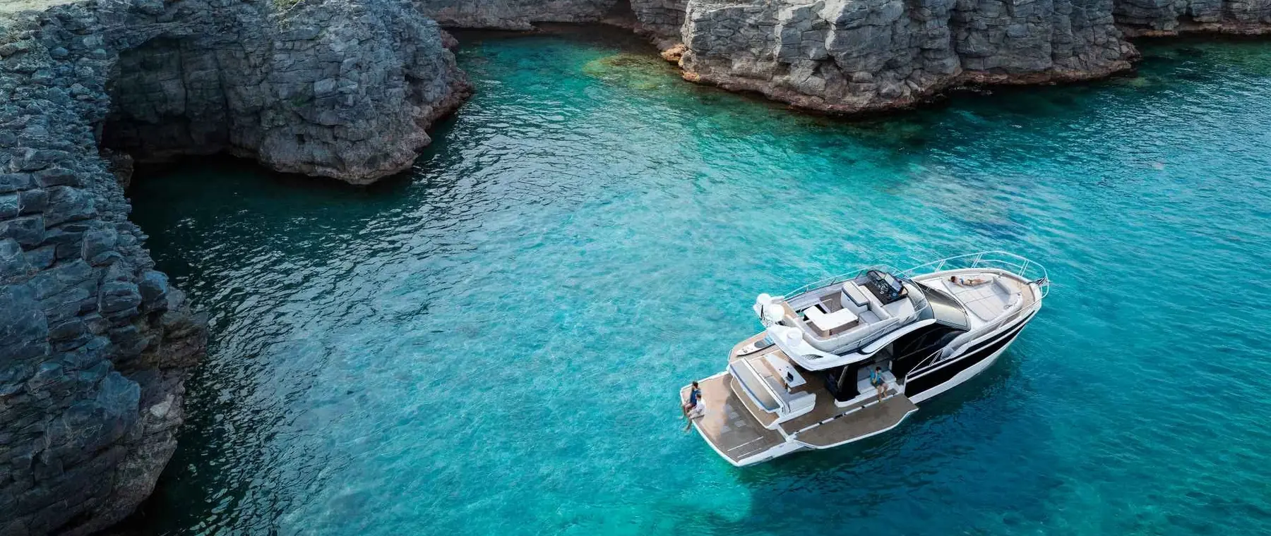 Galeon 420 FLY — official image