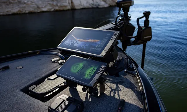 Garmin Spy Pole Adds 360-Degree Sonar Control