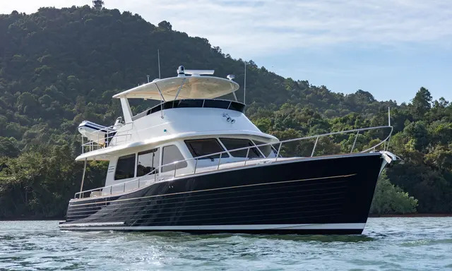 Grand Banks 54 Heads to Annapolis With 29-Knot Long-Range Cruising