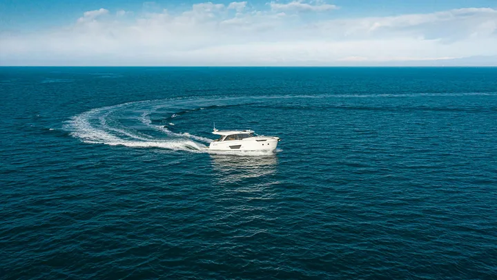 Official Greenline 45 Coupe model image from Greenline Yachts.