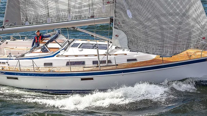 Official Hallberg-Rassy 412 model image from Hallberg-Rassy.