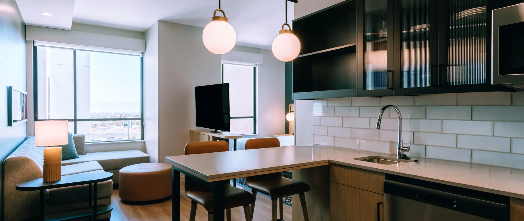 Hyatt House Ontario Airport Adds a Flexible Base Beneath the San Gabriels