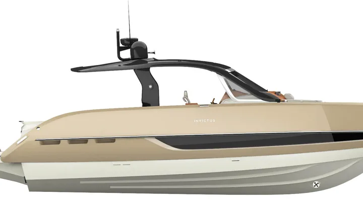 Official Invictus TT420S model image from Invictus Yacht.