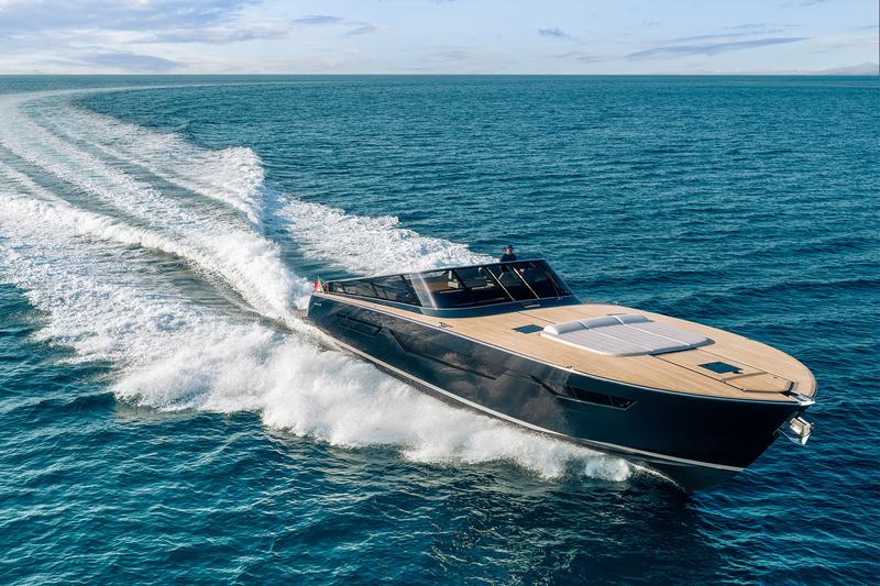 Itama 70 open luxury yacht