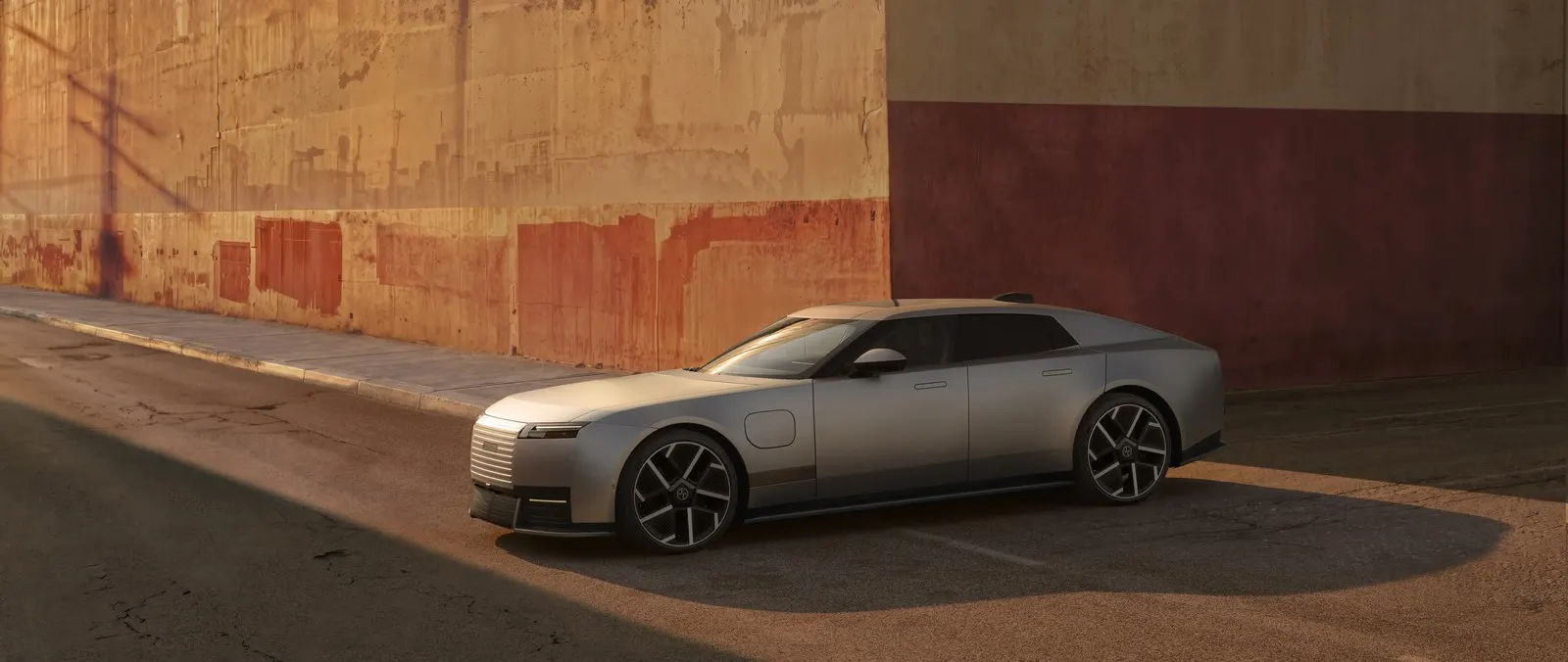 Jaguar Type 01 Arrives With 1,030PS and a 400-Mile Electric Range
