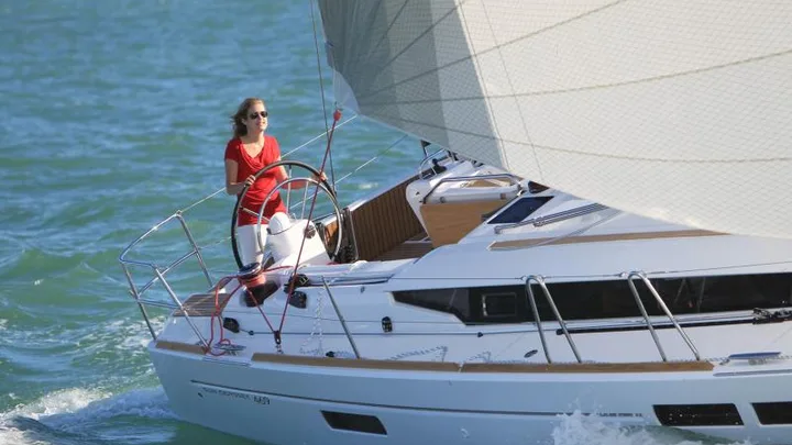 Official Jeanneau Sun Odyssey 469 model image from Jeanneau.