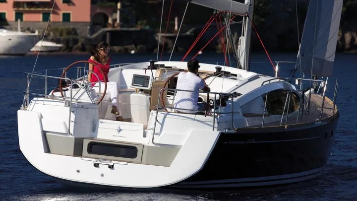 Official Jeanneau Sun Odyssey 44 DS model image from Jeanneau.