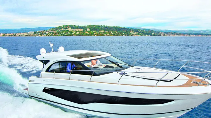 Official Jeanneau Leader 46 model image from Jeanneau.