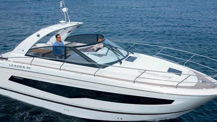 Official Jeanneau Leader 40 model image from Jeanneau.