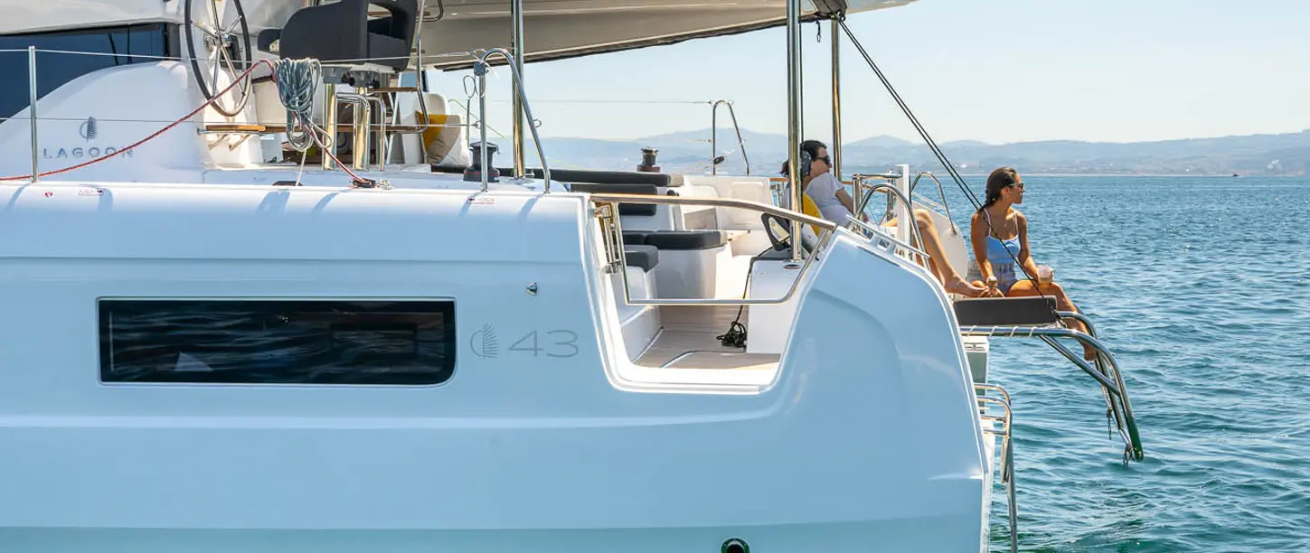 Official Lagoon 43 model image from Lagoon.