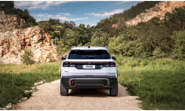 Jeep Compass 4xe Gives the Road to the Marina Electric Four-Wheel Drive