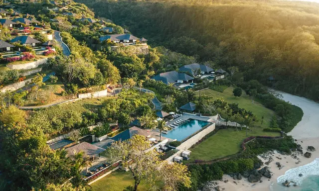 Raffles Bali: Thirty-Two Private Villas Above Jimbaran Bay