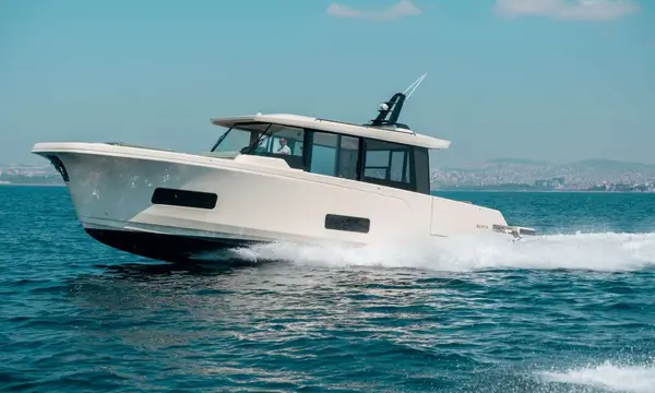 AIATA Wayfinder 50 Heads to Bosphorus In-Water Show