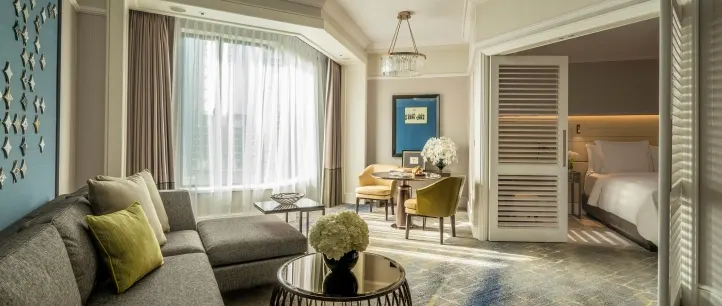 Four Seasons Singapore Adds a 180m² Three-Bedroom Premier Suite