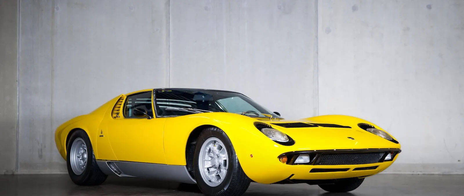 Lamborghini Miura P400S Achieves €1.725m at Bonhams Zoute