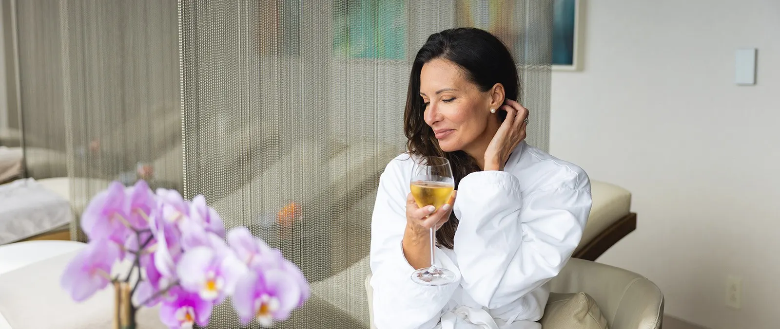 Four Seasons Philadelphia Introduces a Golden Glow Spa Collection Above the City