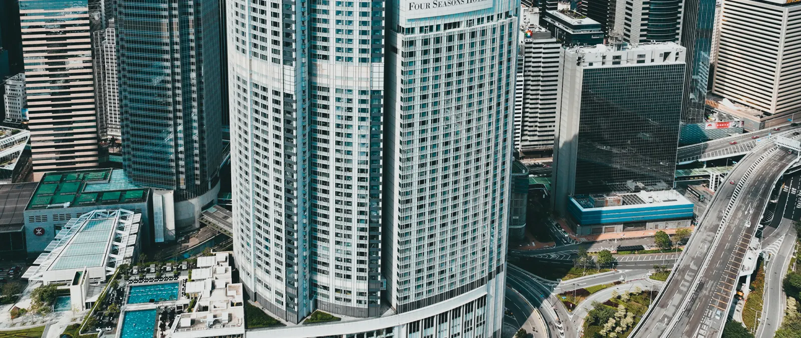 Four Seasons Hong Kong Moves Up to Two Michelin Keys
