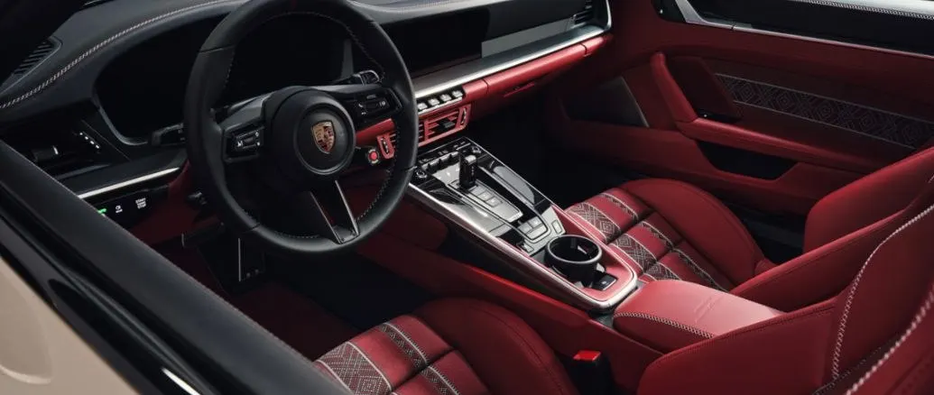 Porsche's Kuwait Sadu Edition Turns Weaving Heritage into 911 Design