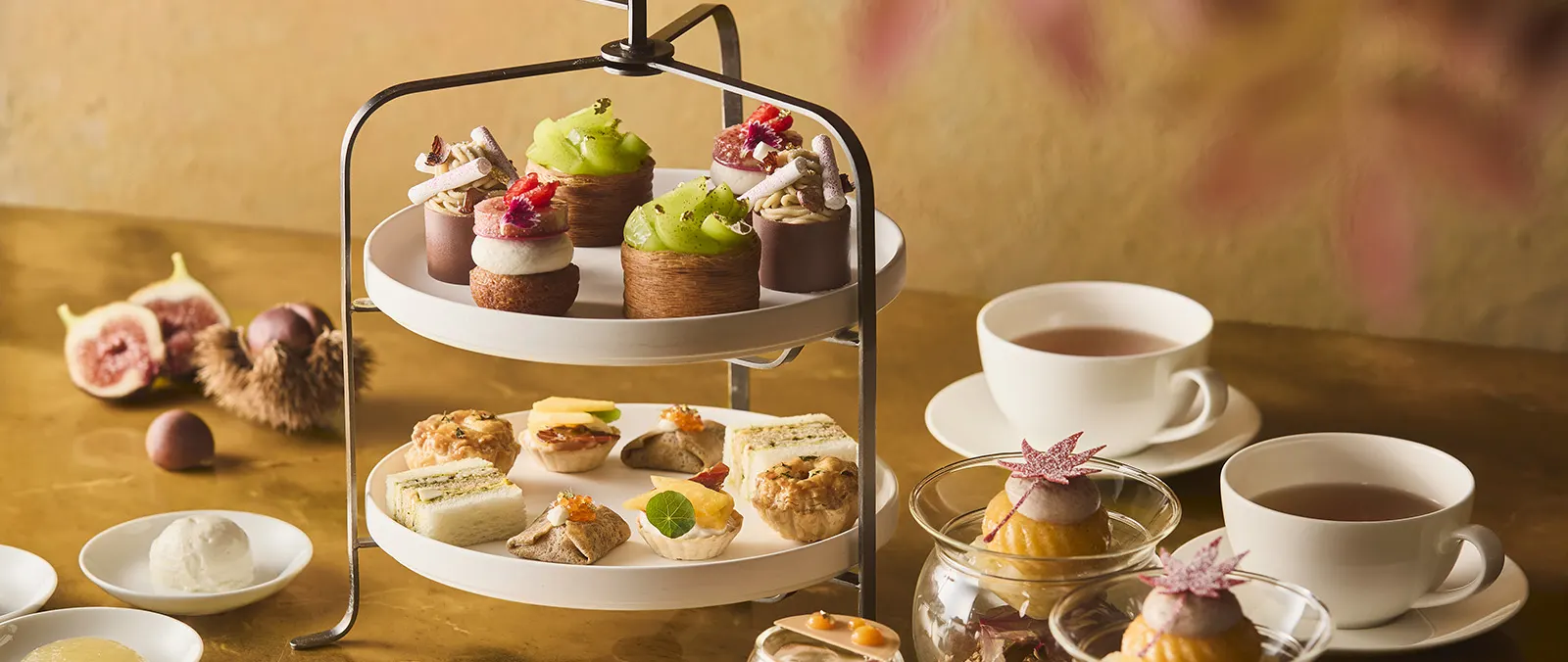 Kyoto's Autumn Tea Pairs Seasonal Fruit With an Ancient Pond Garden