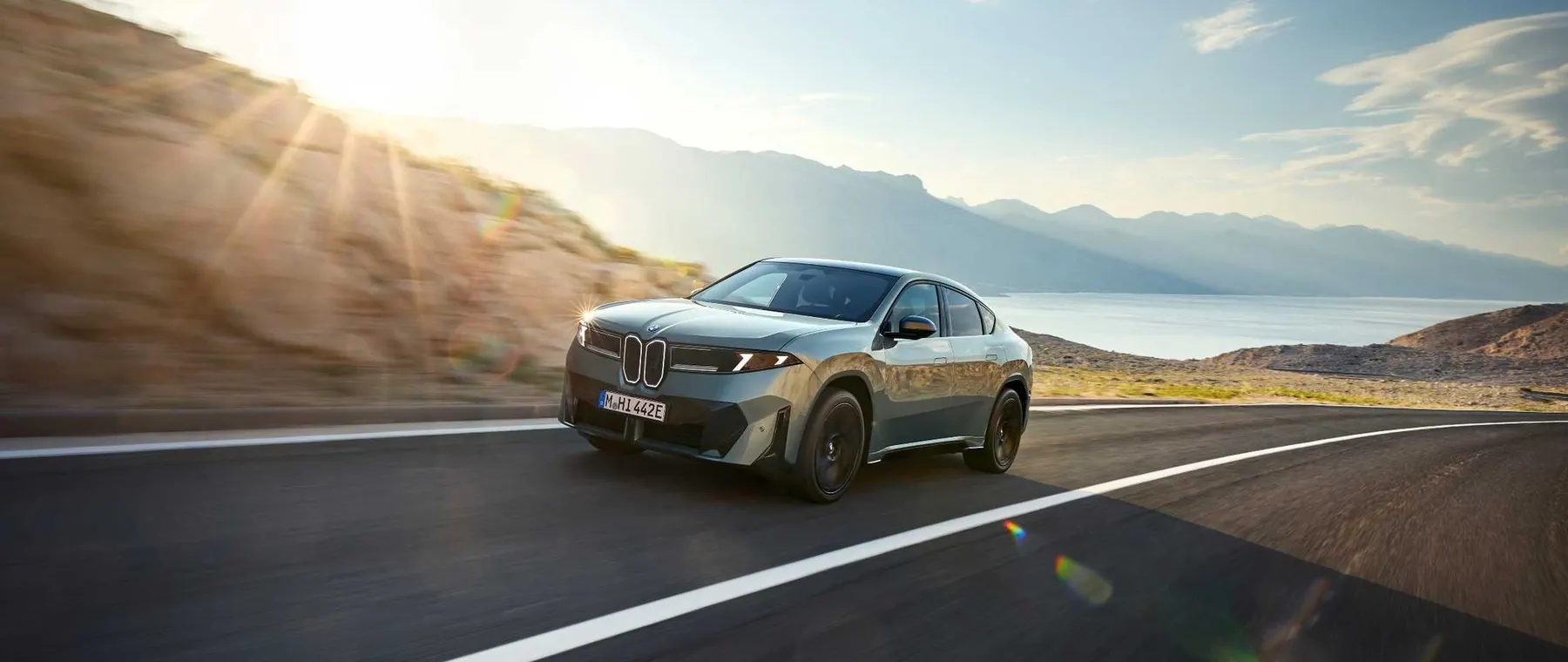 BMW iX4 Brings Electric SUV Coupé Design to Neue Klasse Line-up